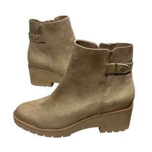 Gianni Bernini Women's Tan Ankle Boots, size 11M, NWOT